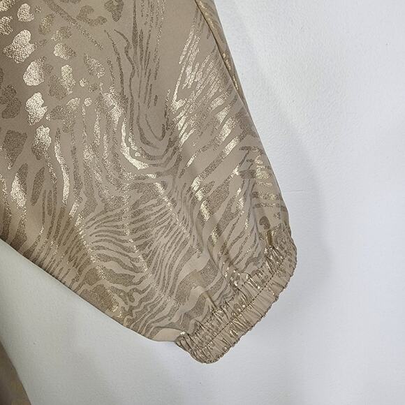Chico's Zenergy Jacket Animal Print Neema Snap Front Tan Gold Foil Pockets Large - Picture 7 of 12